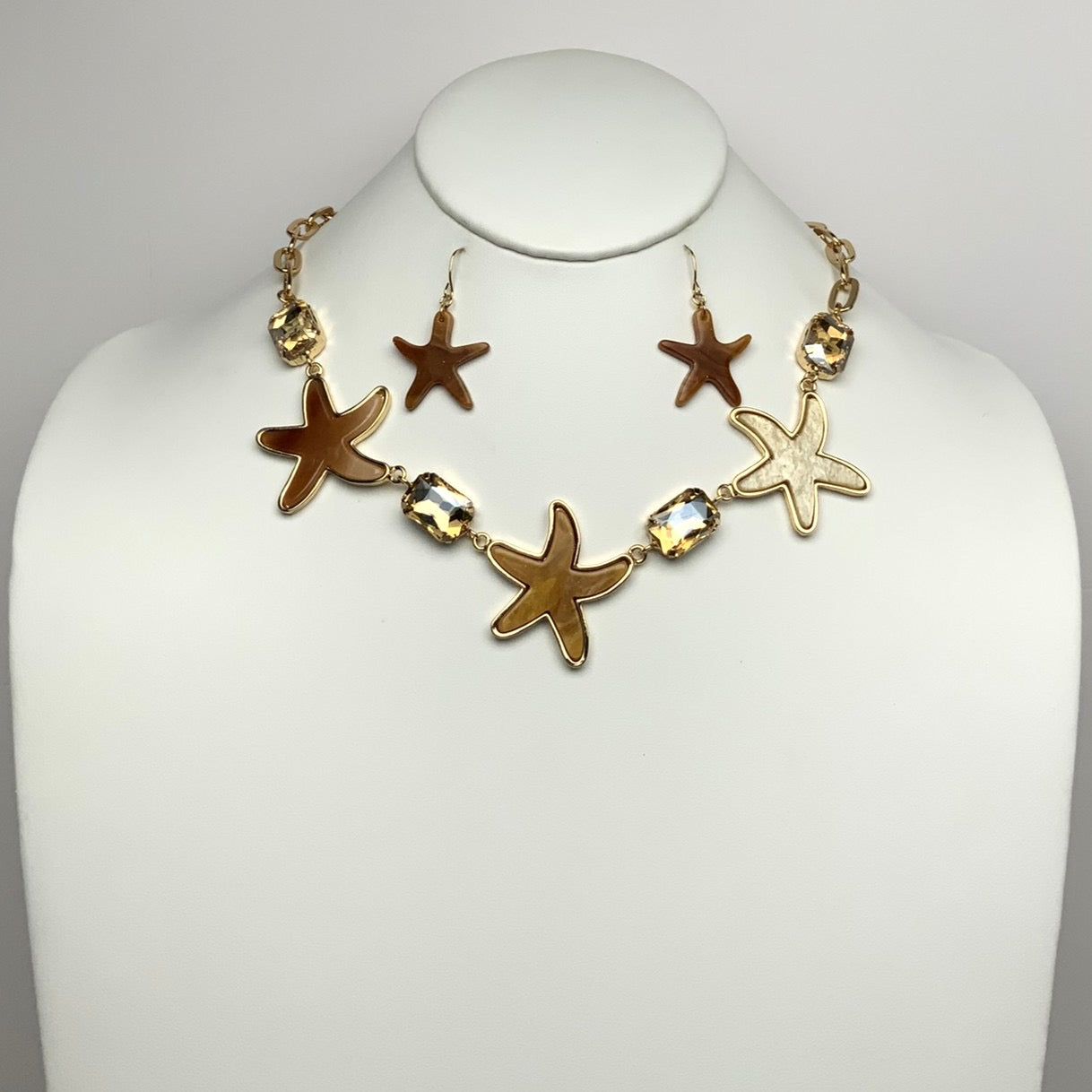 Lucite Starfish Necklace Set