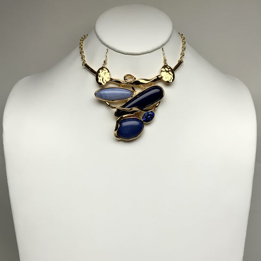 Textured Stone-like Bib Style Necklace Set