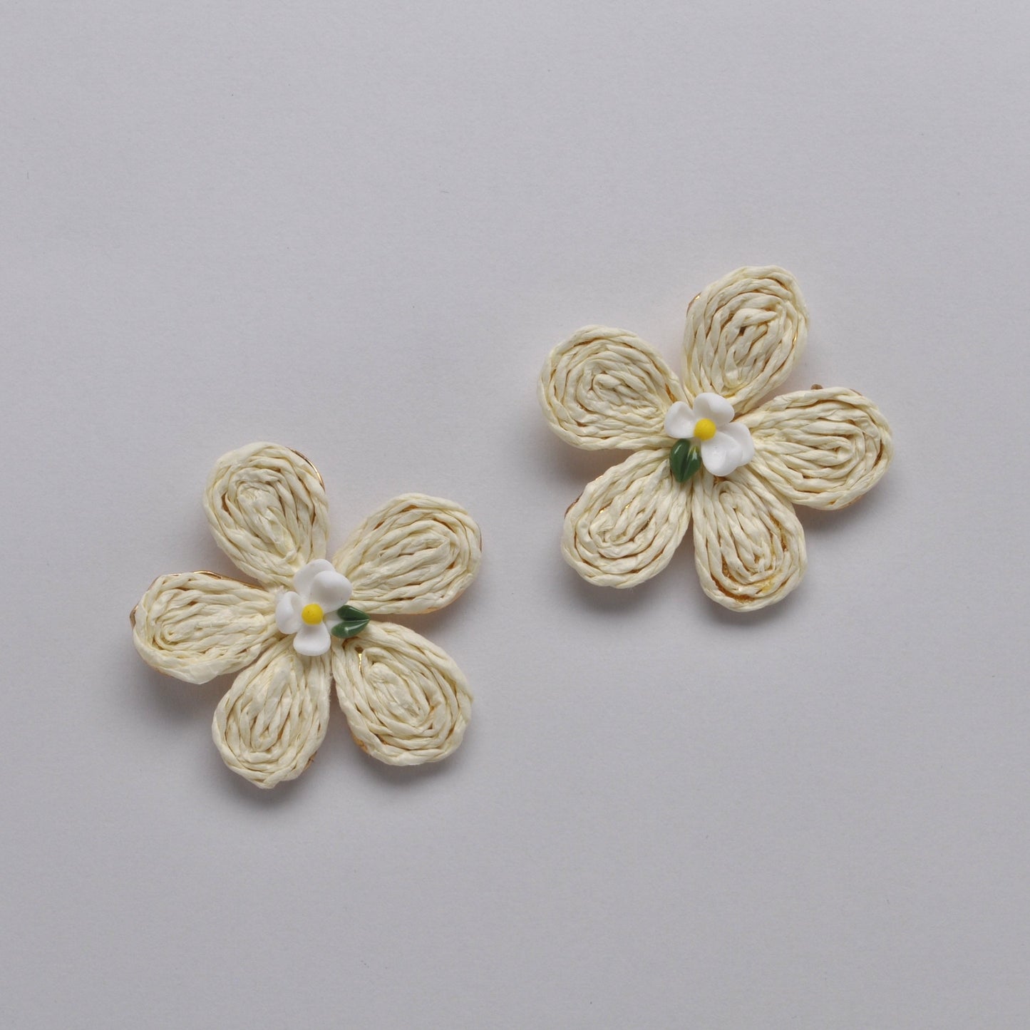 Daisy Twine Earring