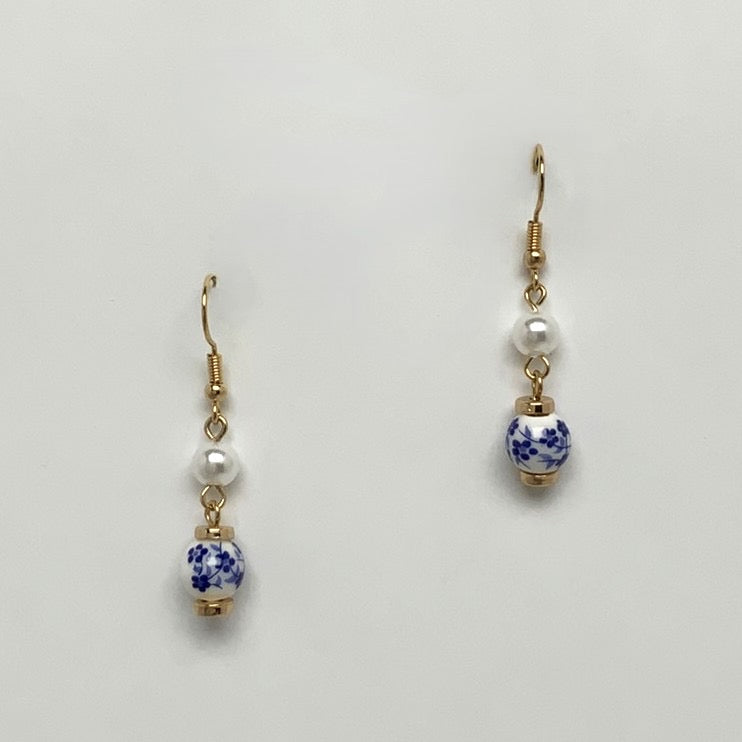 Flower Design Pearl Earrings