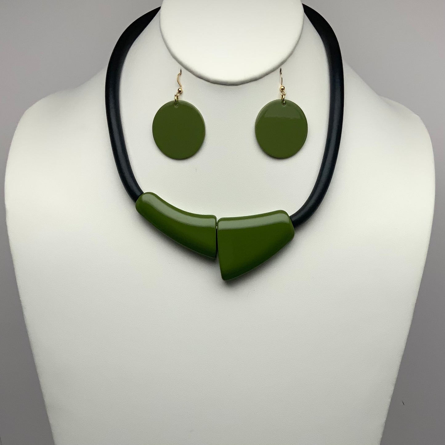 Artsy Magnetic Necklace Set