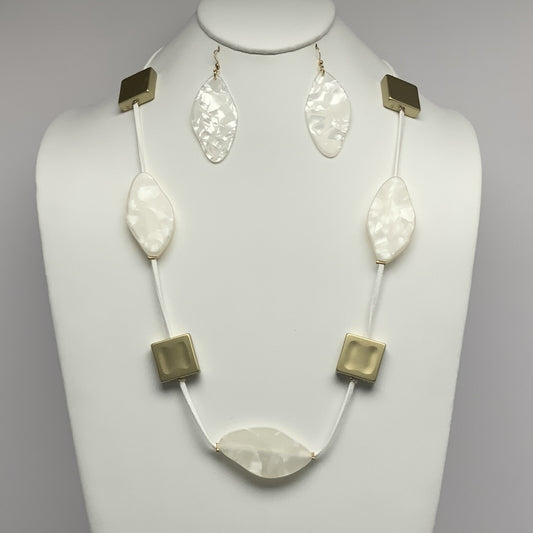 Lucite Oval Square Drop Necklace Set