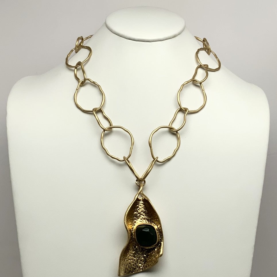 Abstract Chain Link Curved Piece Pendant Necklace