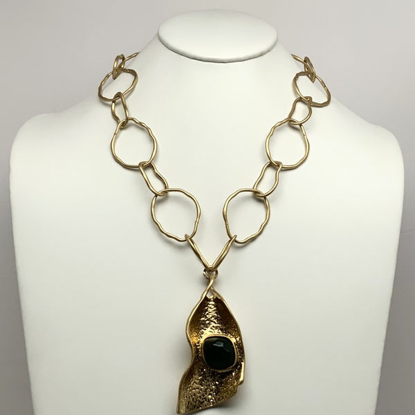 Abstract Chain Link Curved Piece Pendant Necklace