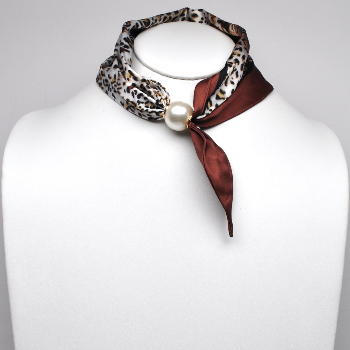 Two-Tone Cheetah Face Print Neckerchief