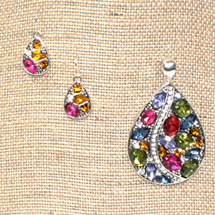 Jeweled teardrop pendant set