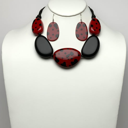 Lady Bug Lucite Necklace Set