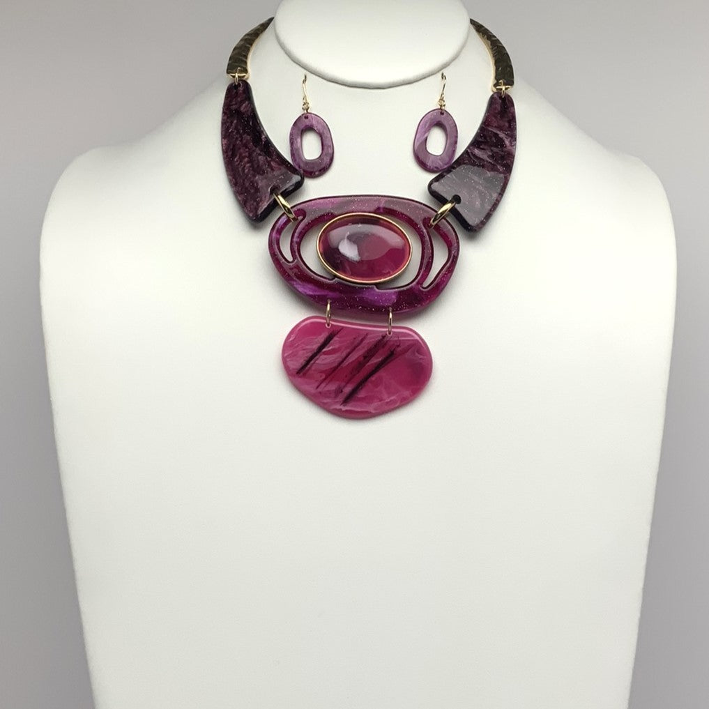 Abstract Lucite Necklace Set