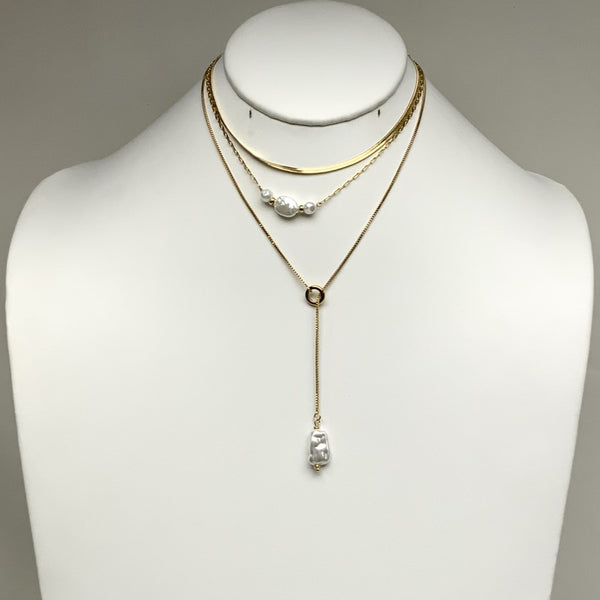 Layered Pearl Pendent Necklace