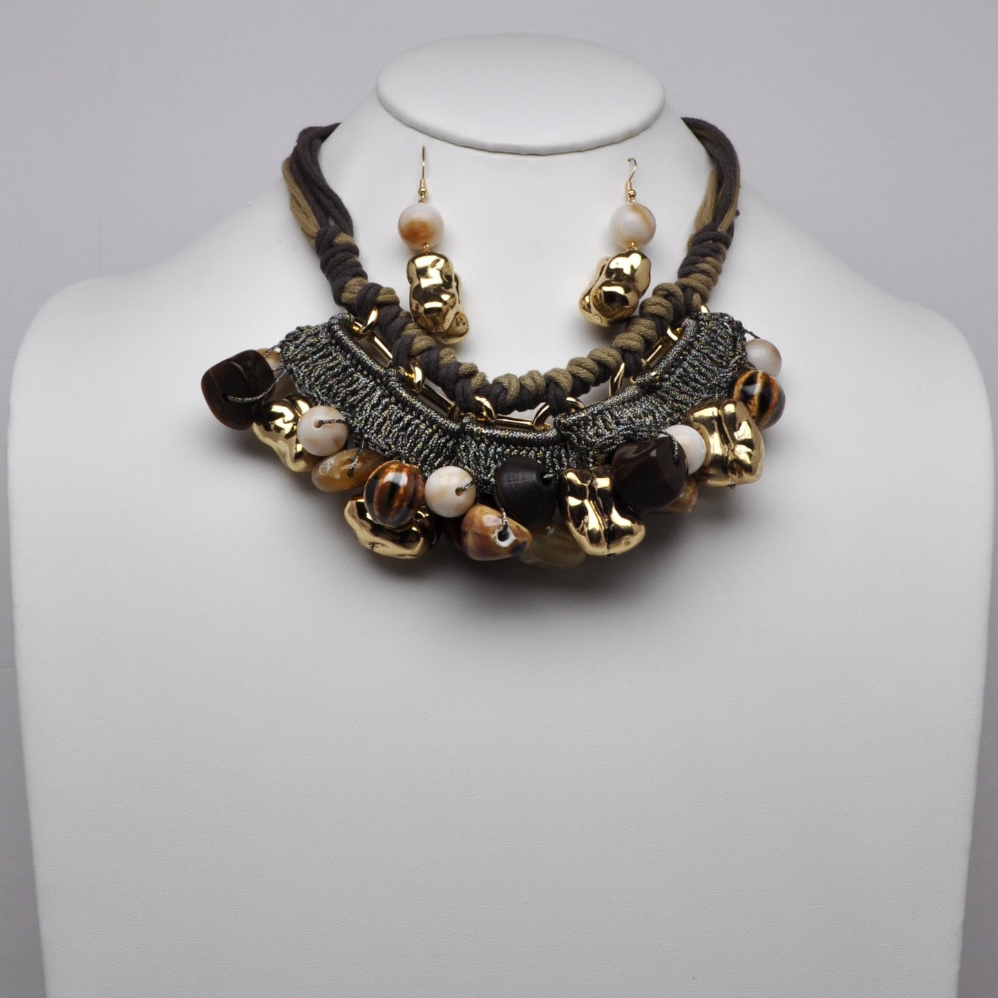 Sculpted Nugget Fabric Collar Jewelry Set