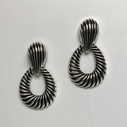 Clip-on Teardrop line Earrings
