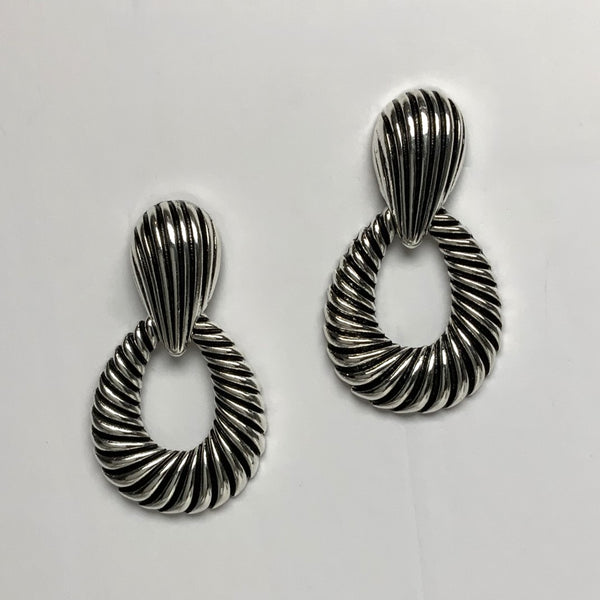 Clip-on Teardrop line Earrings