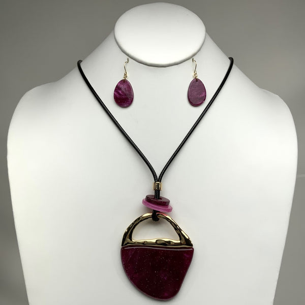 Long Cord Lucite Pendant Necklace Set