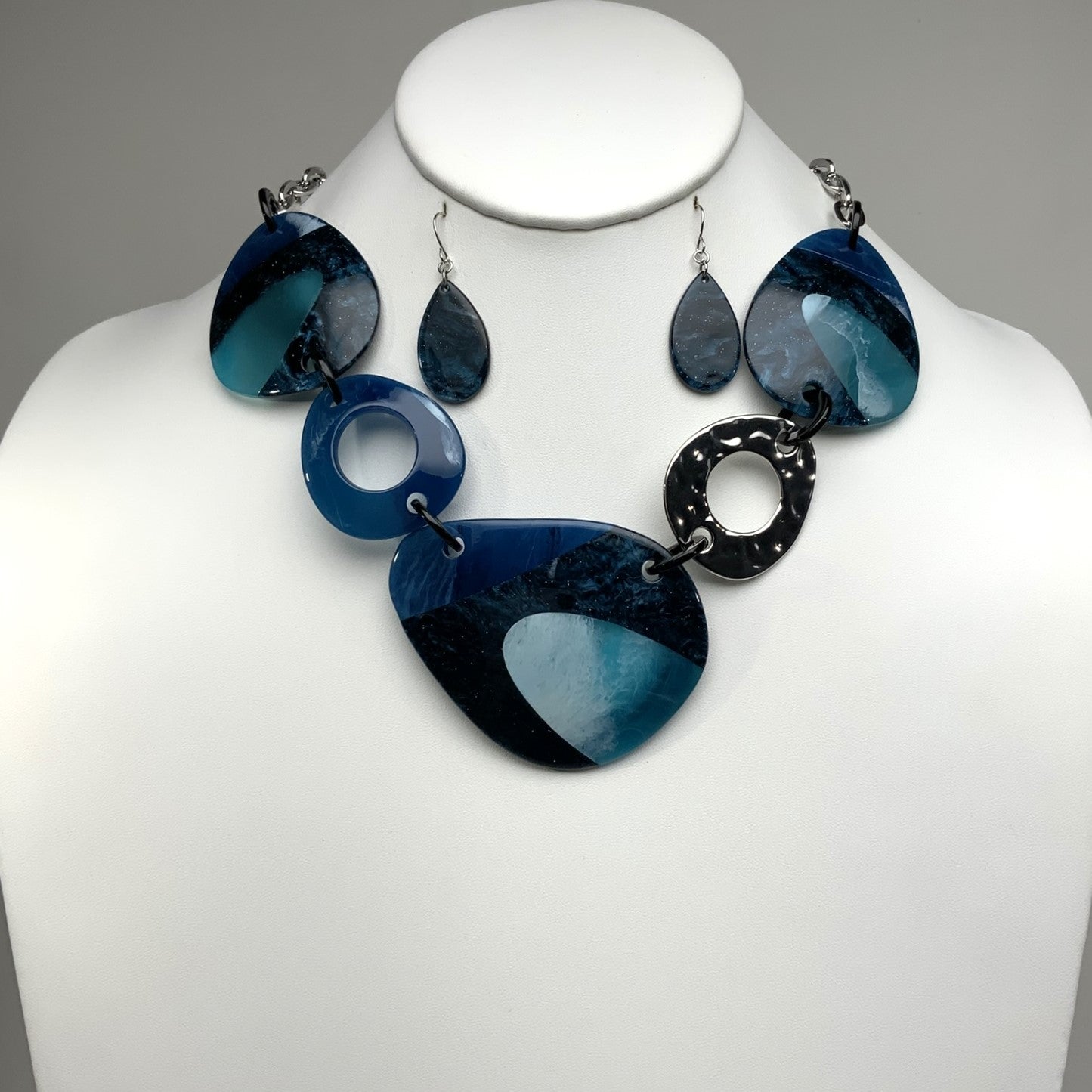 Lucite/Acrylic Bib Style Necklace Set