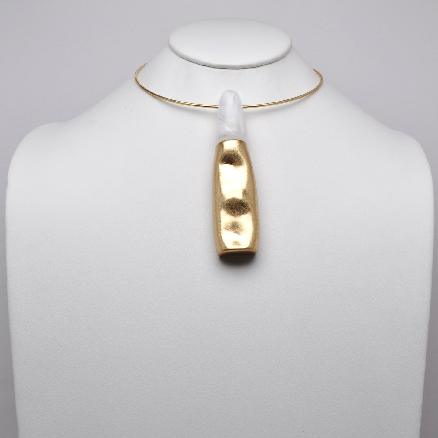 Lucite Textured Metal Pendant Necklace