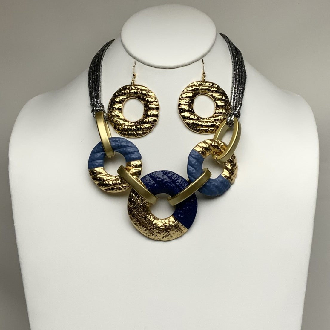 Textured Circle Link Necklace Set