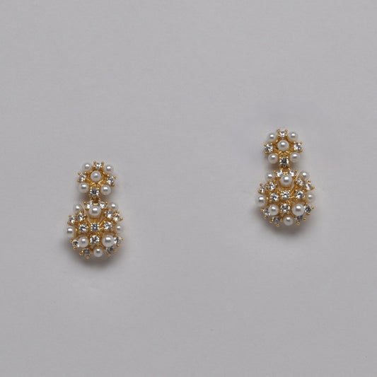 Pearl Cluster Design Earrings