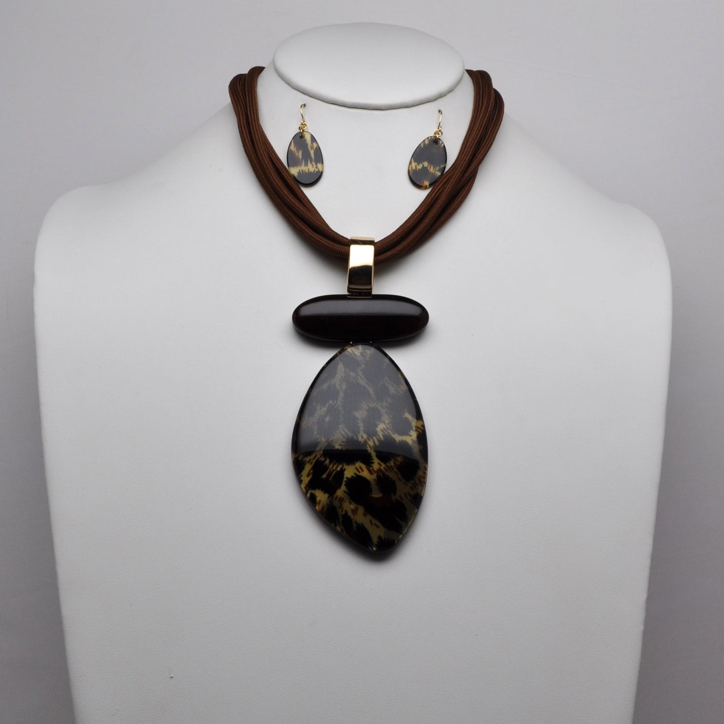 Stacked Marble Oval Cord Necklace Set