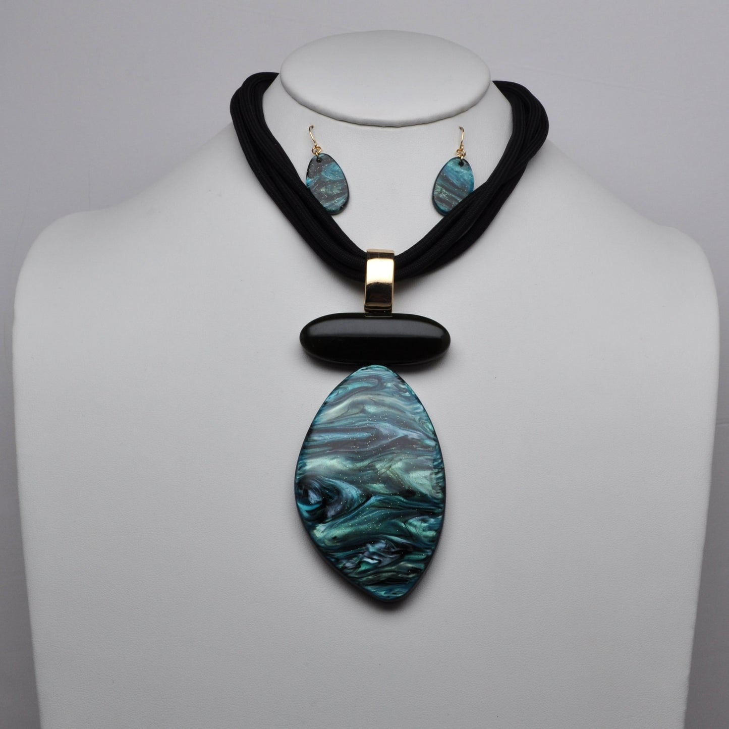 Stacked Marble Oval Cord Necklace Set
