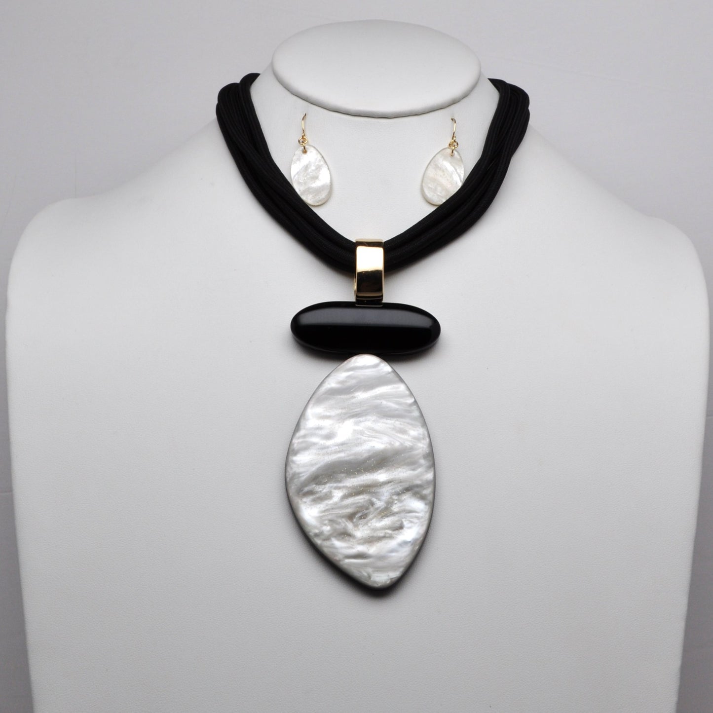 Stacked Marble Oval Cord Necklace Set