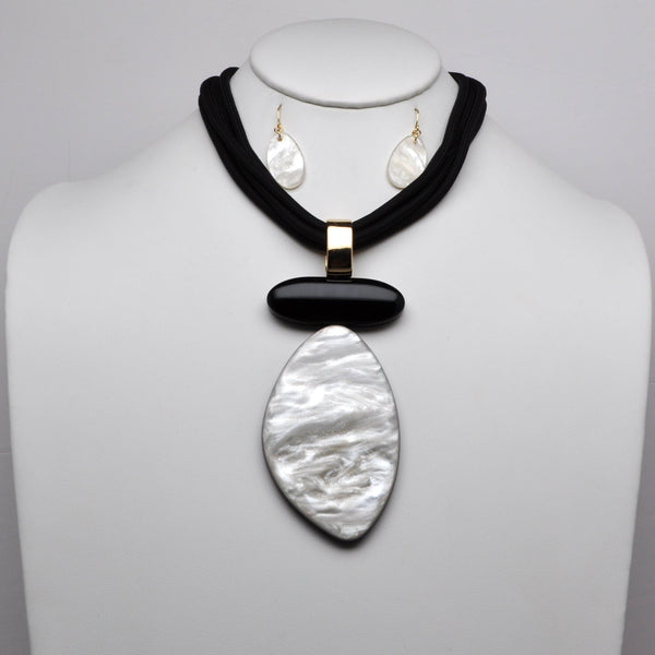 Stacked Marble Oval Cord Necklace Set