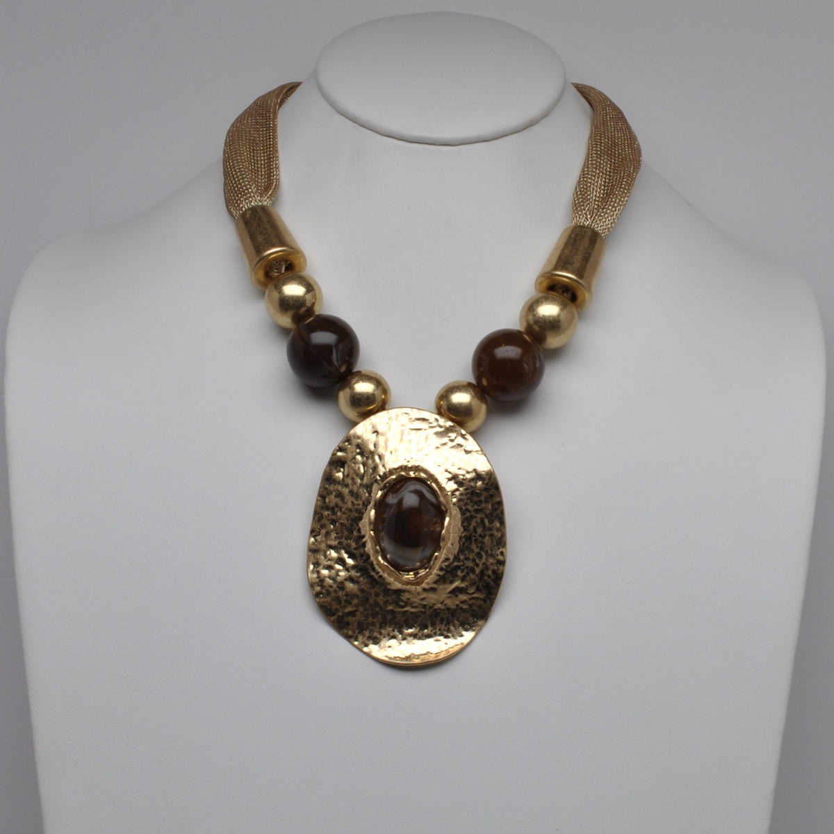 Hammered Oval Shield Mesh Necklace