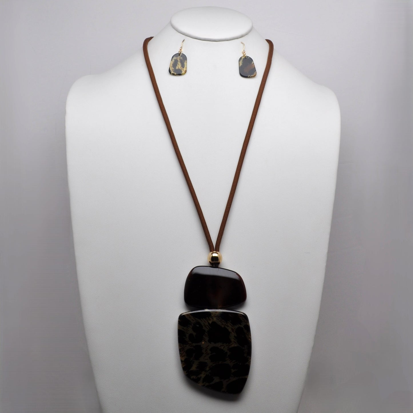 Layered Stone Lucite Pendant Cord Necklace Set