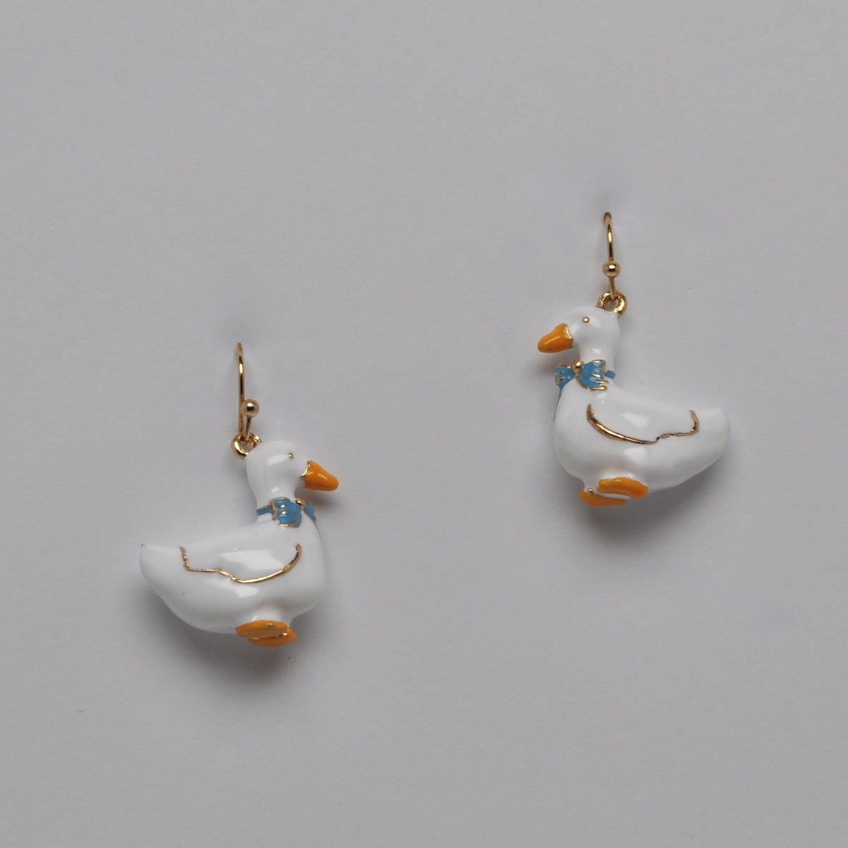 Classy Duck w/Bow Earrings