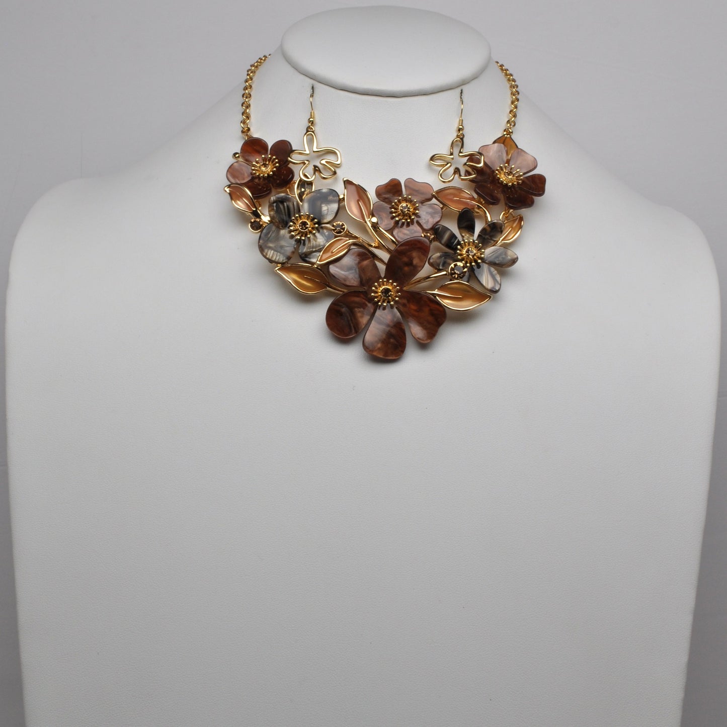 Lucite Flower Bib Style Necklace Set