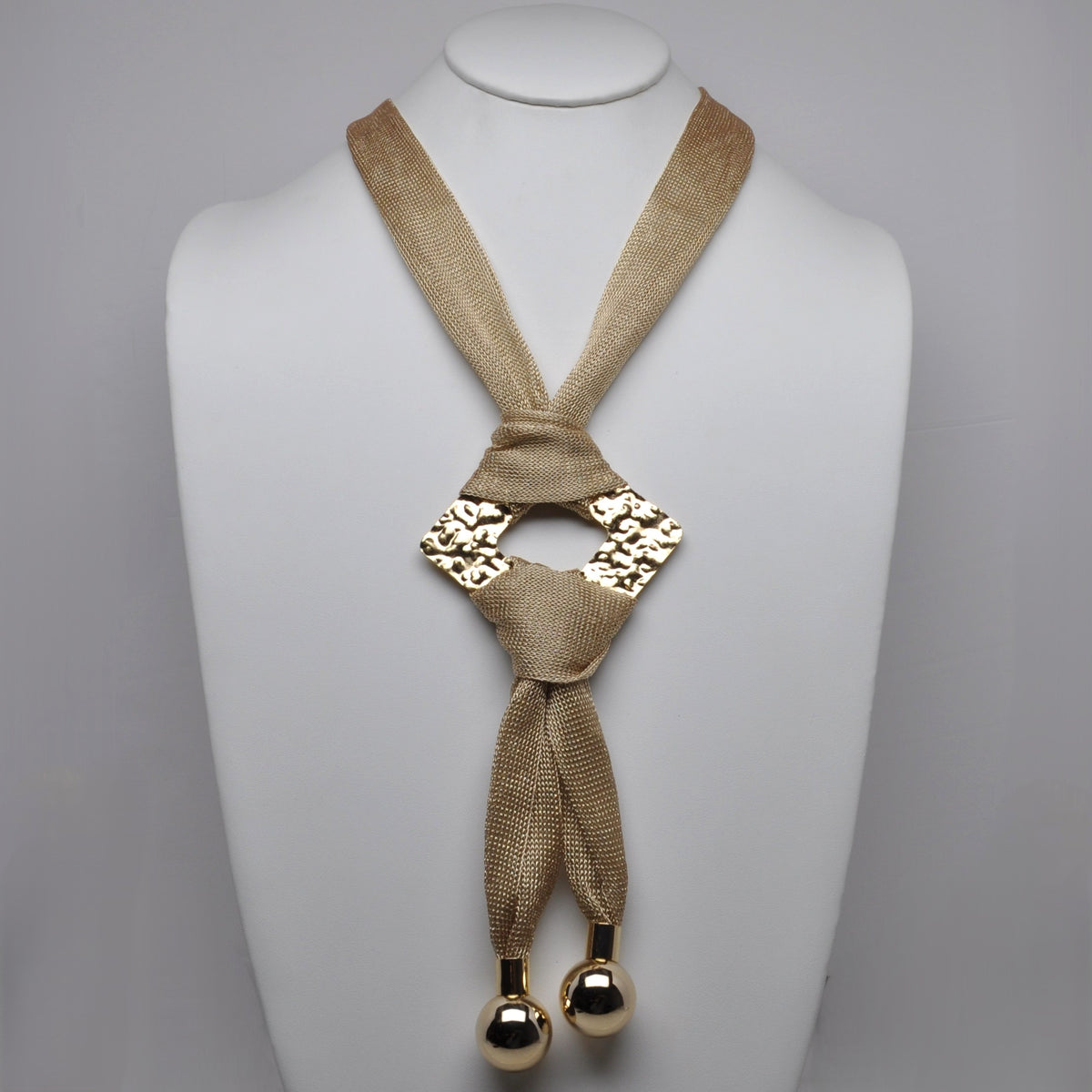 Geometric Buckle Mesh Necklace
