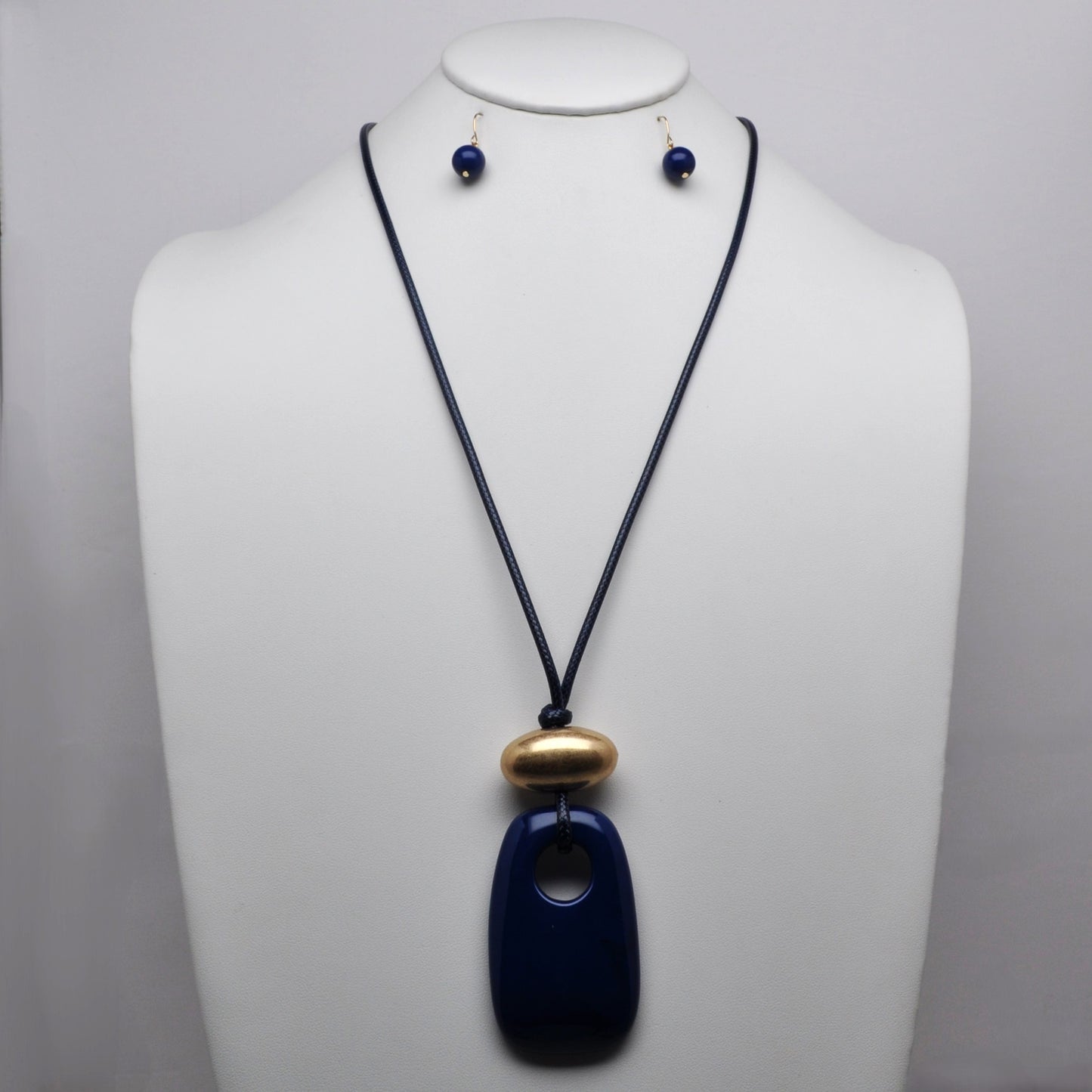 Lucite Piece Pendant Drop Cord Necklace