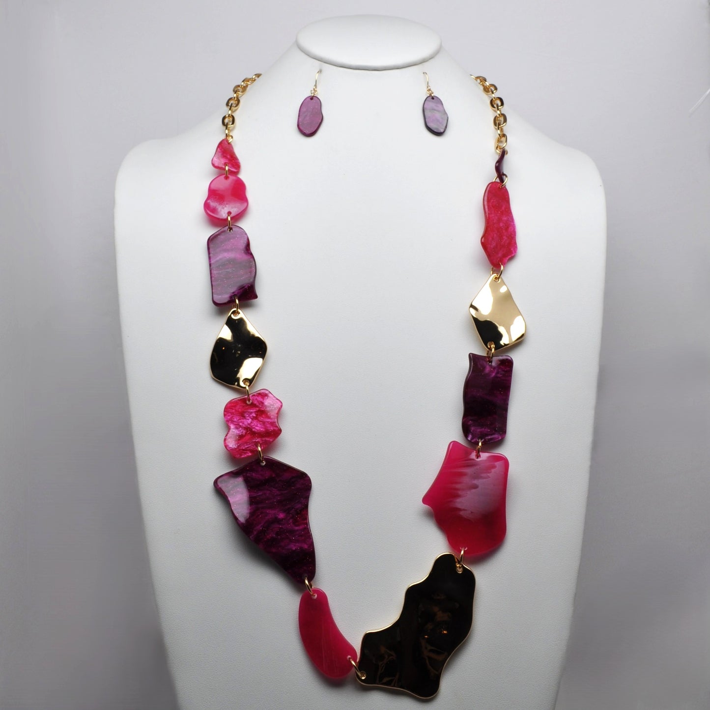 Wavy Metal Lucite Pieces Necklace Set