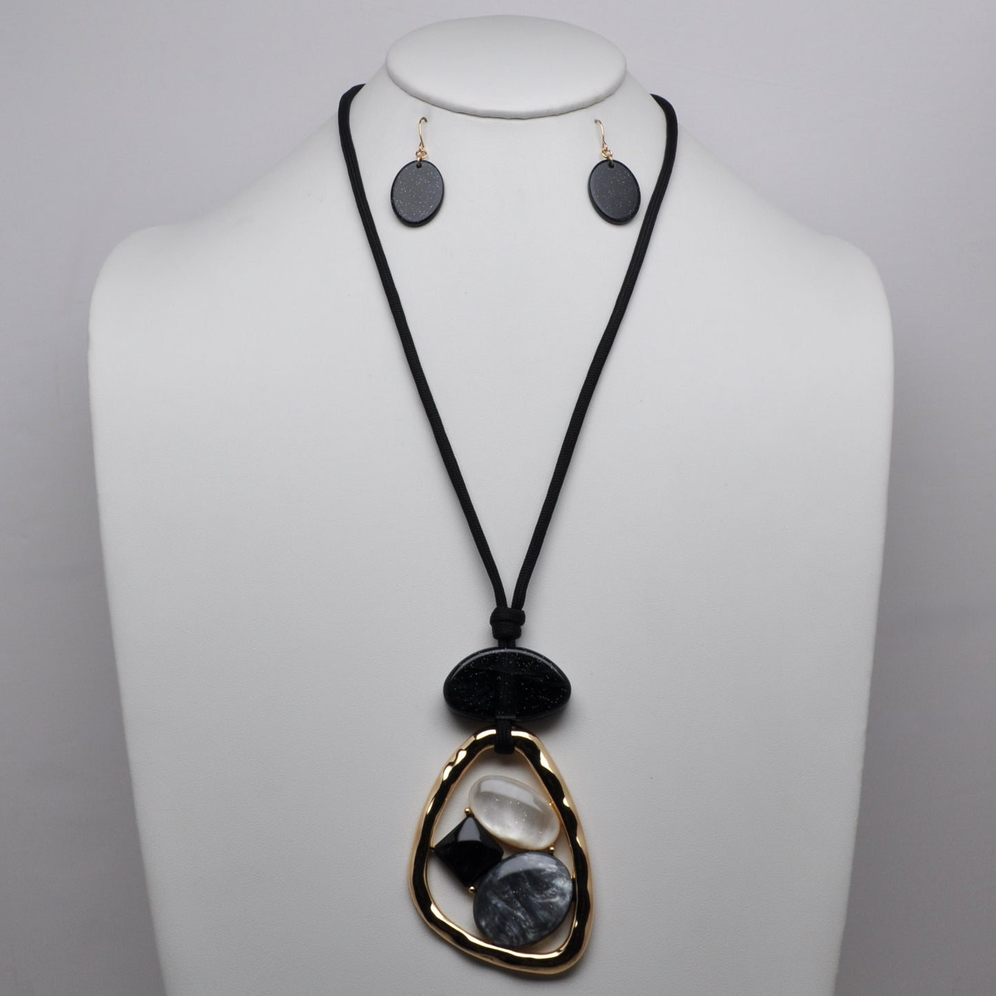 Textured Metal Lucite Mix Pendant Adjustable Cord Necklace