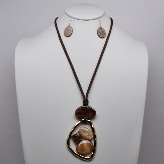 Textured Metal Lucite Mix Pendant Adjustable Cord Necklace