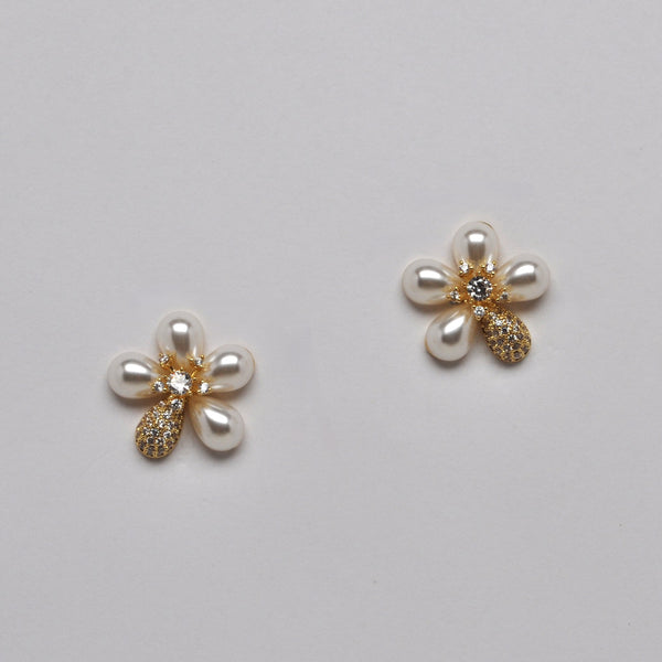 Pearl Flower Stud Earrings