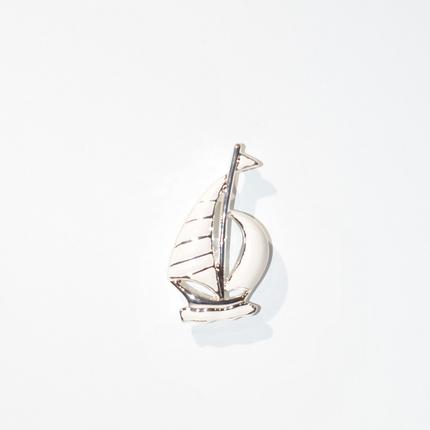 Sailboat pin/pendant