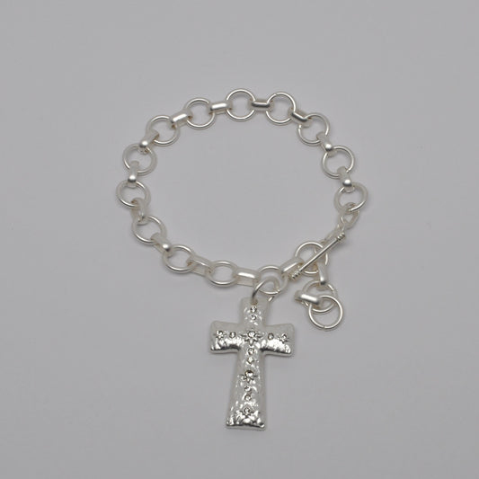 Circle Link Toggle Clasp Cross Bracelet