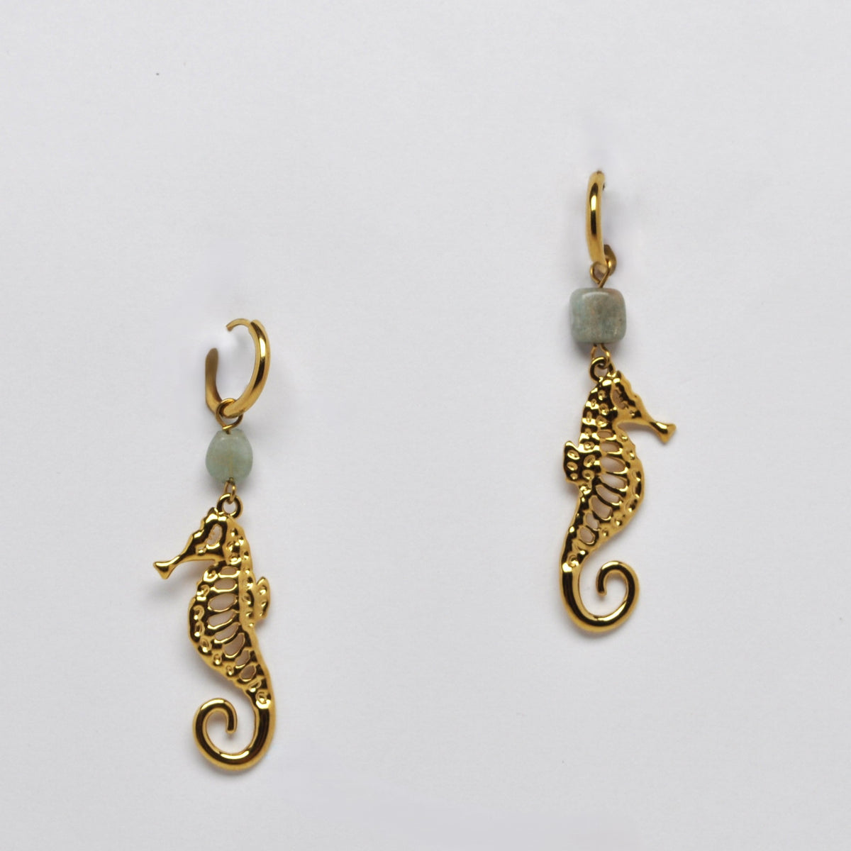 Seahorse Silhouette w/Beaded Dangle Earrings