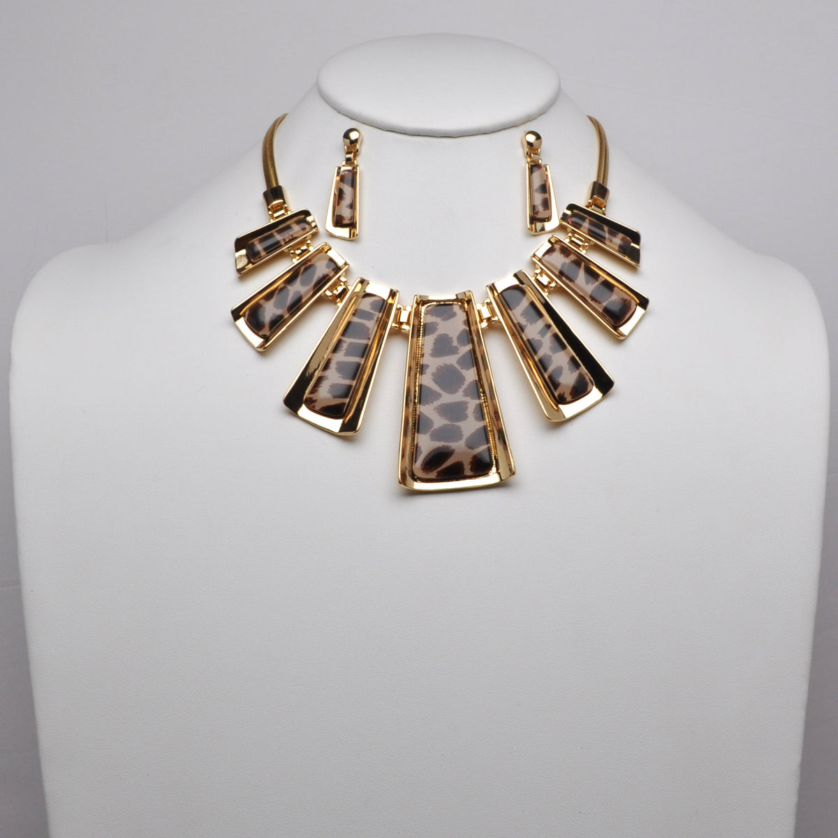 Curved Rectangles Lucite Metal Bib Style Necklace Set