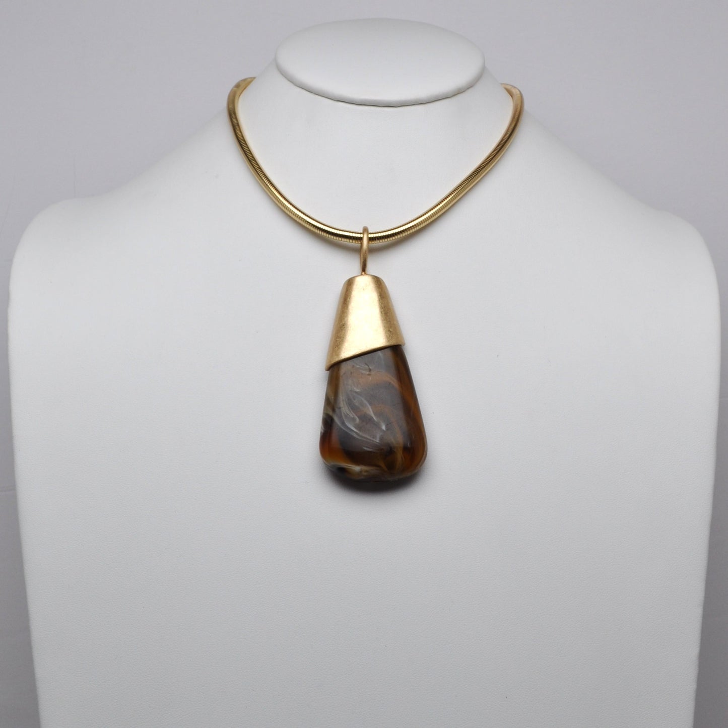 Faux Stone Teardrop Pendant Necklace