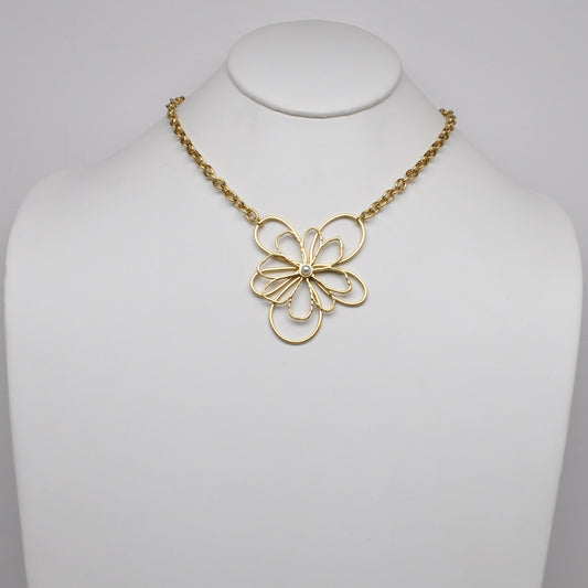 Flower w/Pearl Centerpiece Pedant Necklace