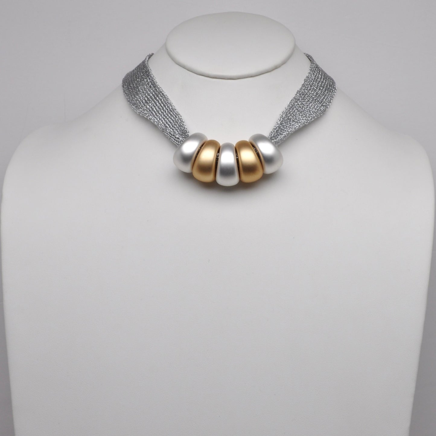 Matte Metal Rings Mesh Necklace