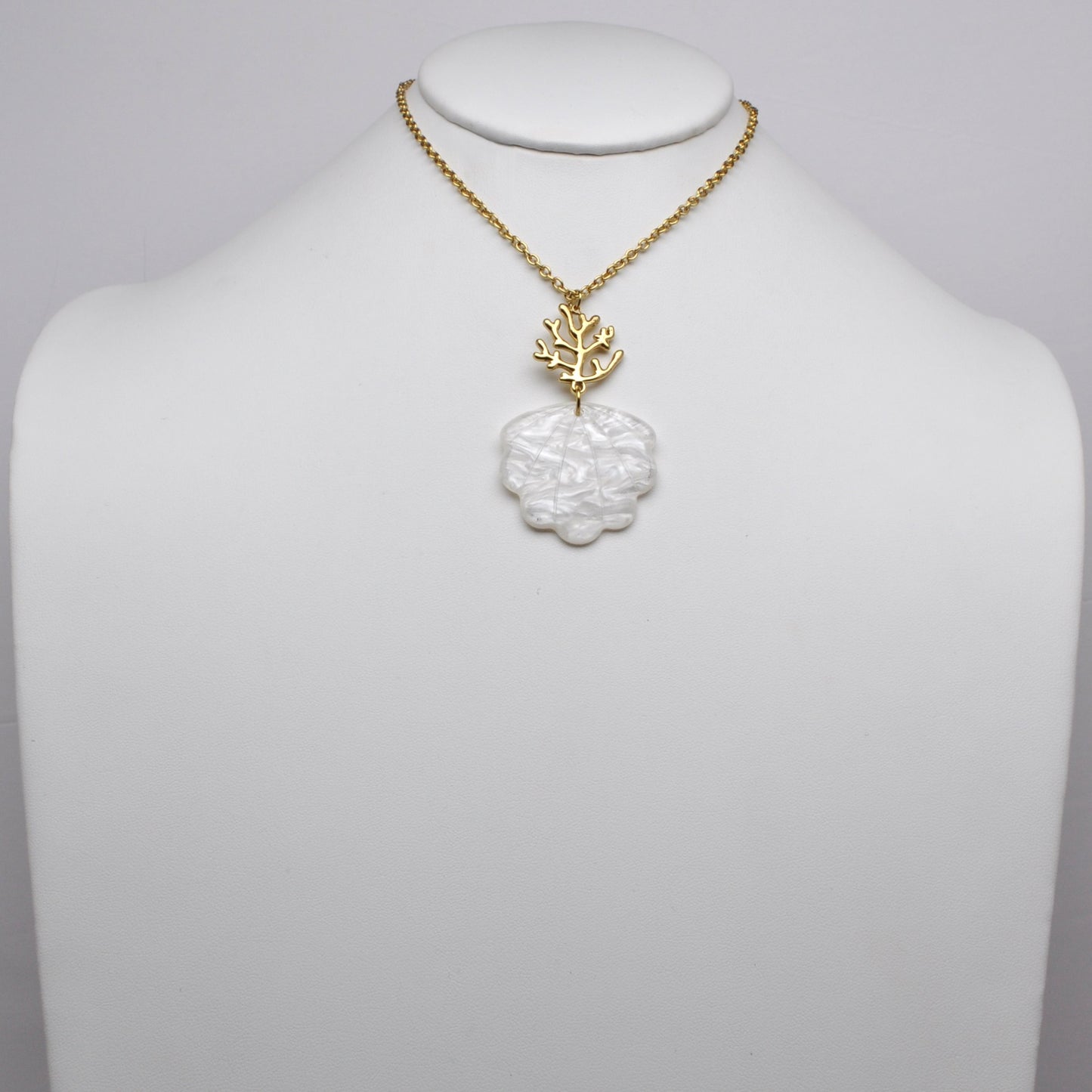 Coral Branch & Fan Shell Pendant Link Chain Necklace