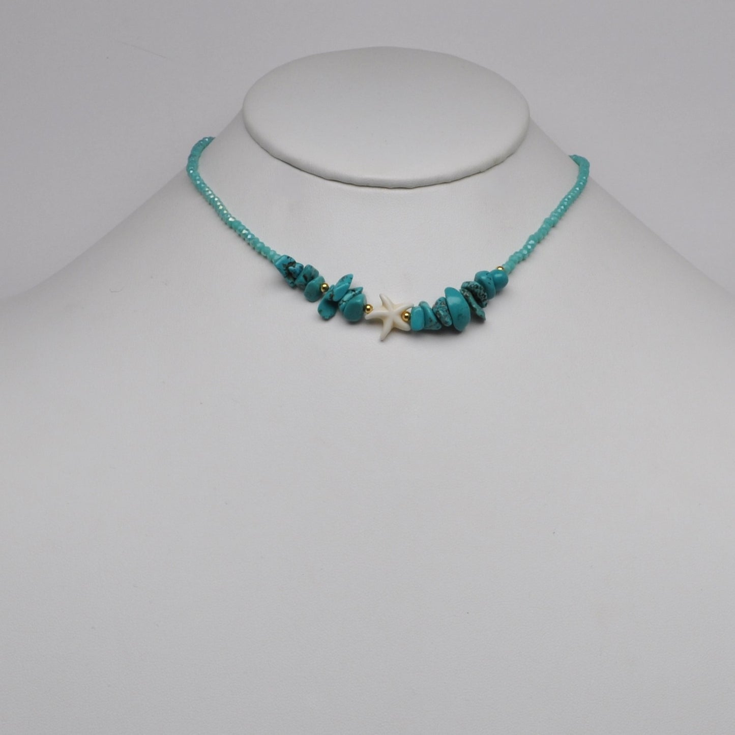 Thin Beaded Heart Bead Pendant Necklace