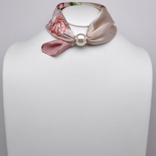 Flower Pattern Pearl Magnetic Scarf