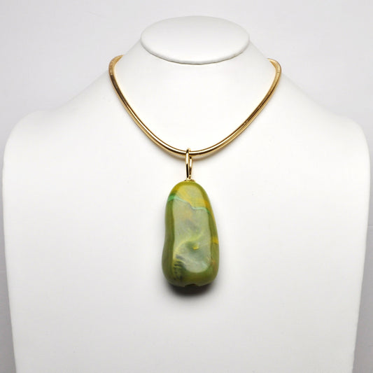 Lucite Stone Pendant Necklace