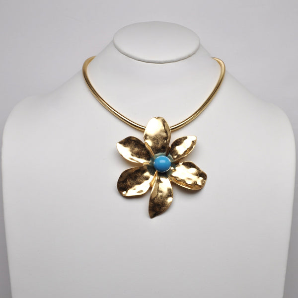 Flower Hammered Design Pendant Necklace