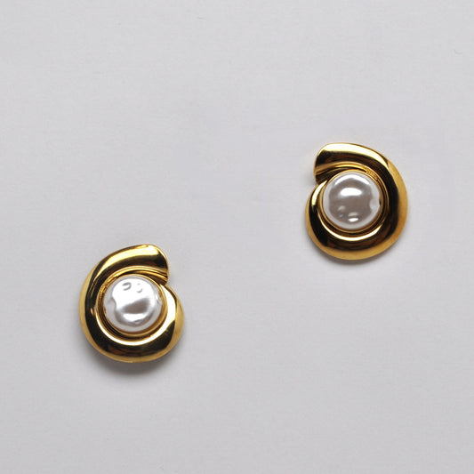 Conch Shell Design Earrings