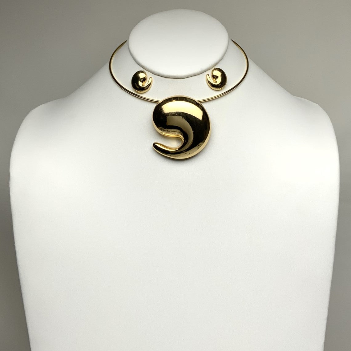 Swirl Choker Set