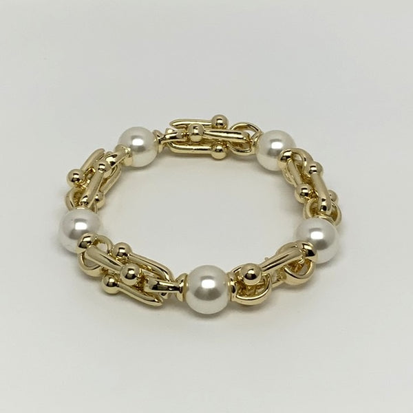 Interlocked Link Pearl Bracelet